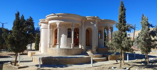 عکس عمارت کلاه فرنگی