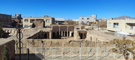 عکس عمارت کلاه فرنگی