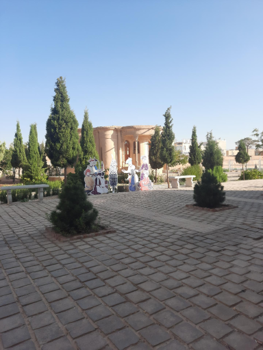 عکس عمارت کلاه فرنگی