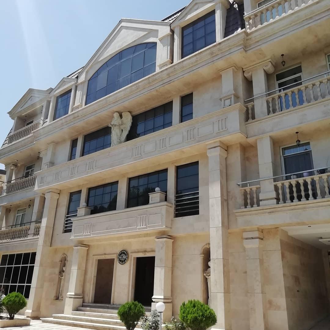 عکس مجتمع کارینا