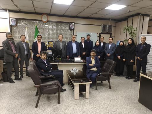 عکس بانک ملی شعبه پیام انقلاب اسلامی