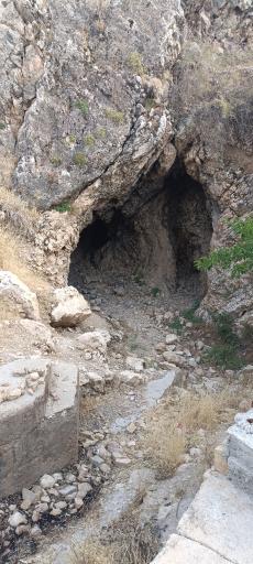 عکس چشمه پیر بَنو شیراز