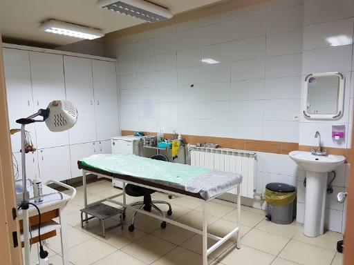 عکس درمانگاه و داروخانه شریف