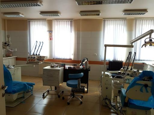 عکس درمانگاه و داروخانه شریف