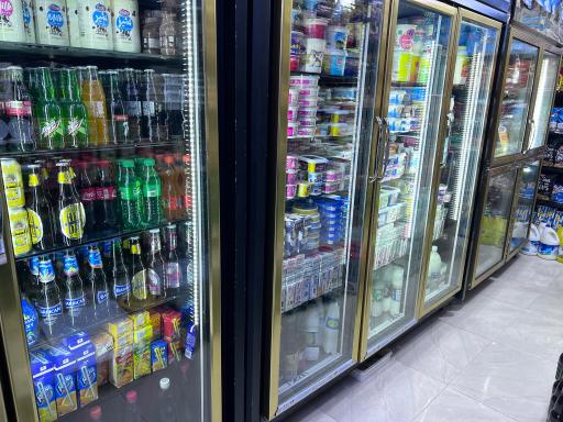 عکس سوپرماركت خانواده ٢