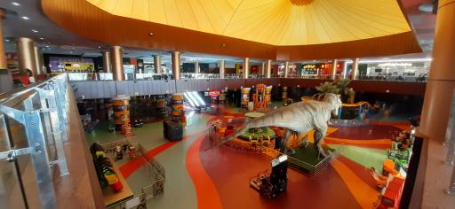 عکس شهربازی سربسته ایران لند