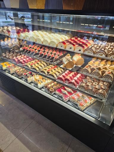 عکس شیرینی سرای بی بی گل