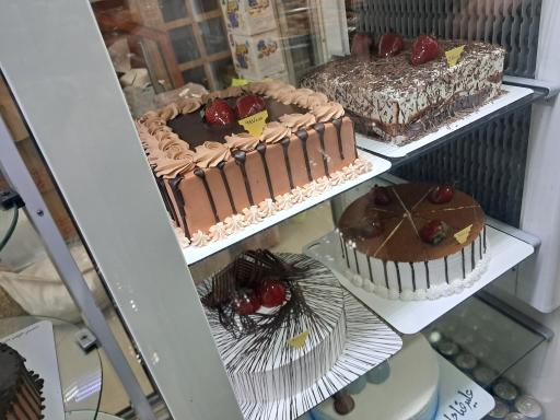 عکس شیرینی سرای آیدین