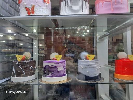 عکس شیرینی سرای آیدین