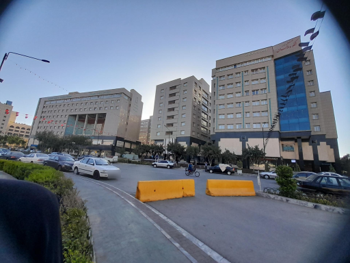 عکس مجتمع تجاری اقامتی حیات شرق