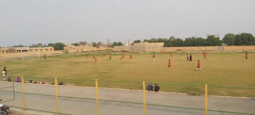 عکس ورزشگاه متروکه