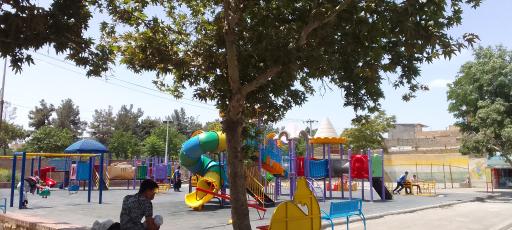 عکس زمین بازی کودکان