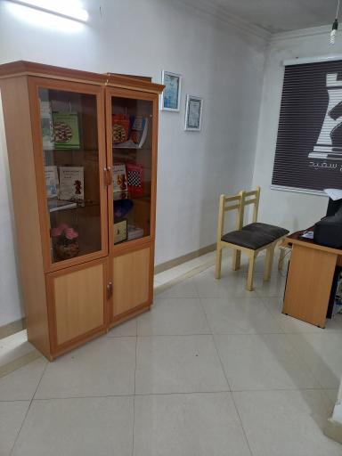 عکس باشگاه شطرنج رخ سفید