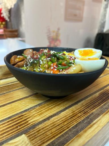 عکس کافه سوشی بار ماموچی