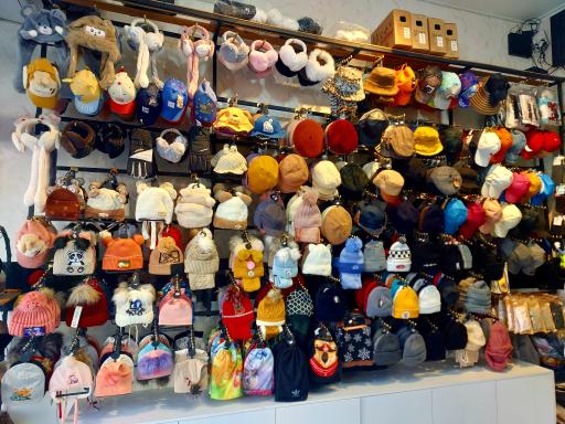 پوشاک و کلاه راشین