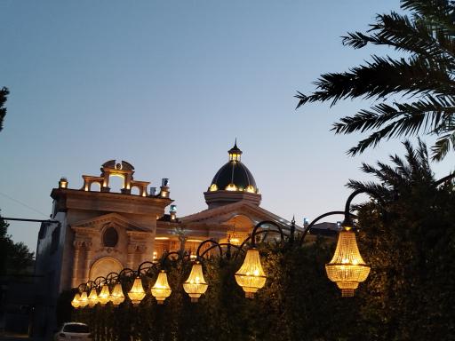 عکس باغ تالار عمارت دانیال