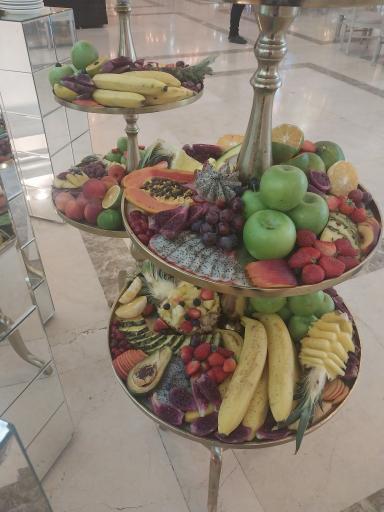 عکس باغ تالار عمارت دانیال