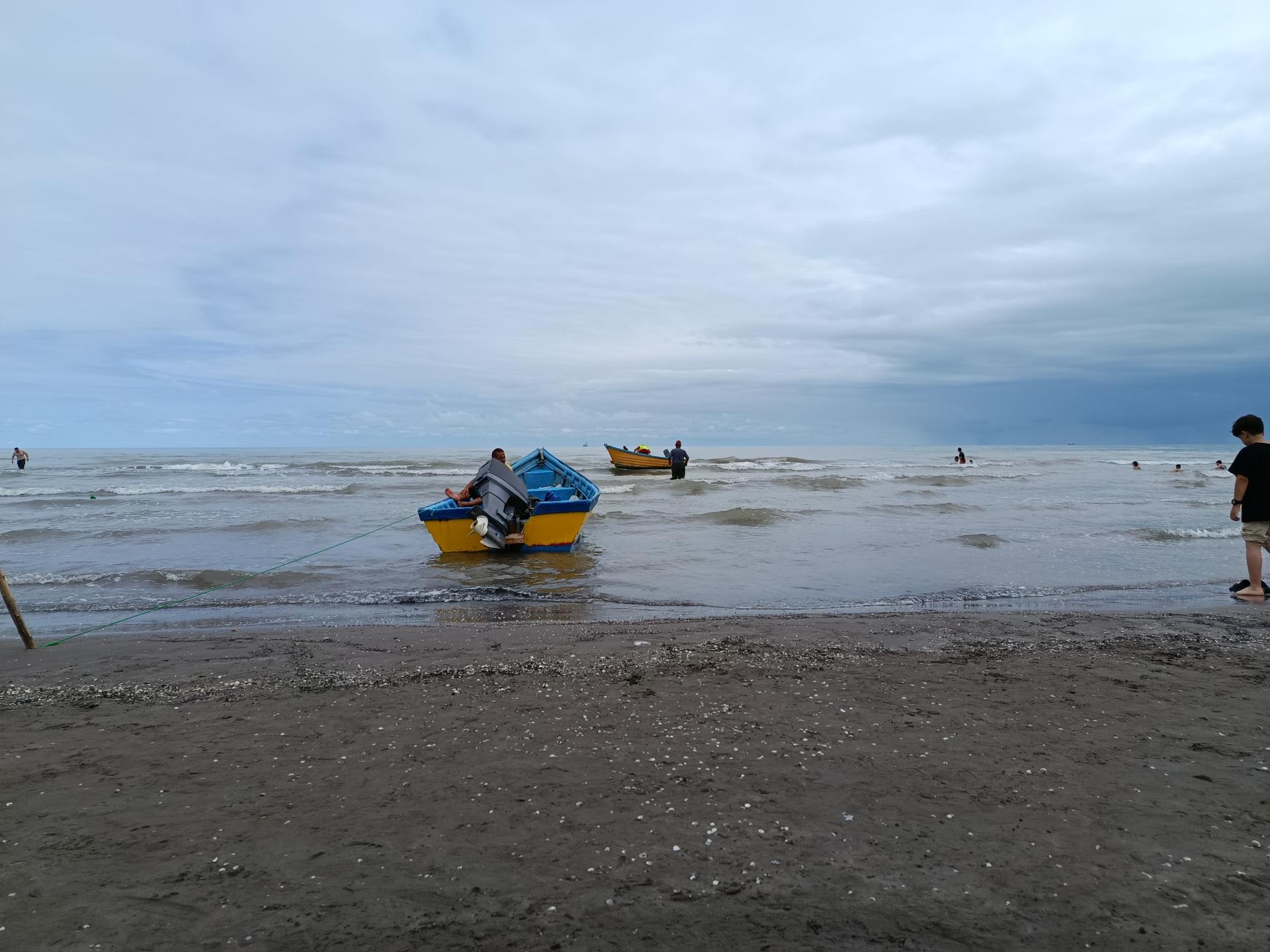 عکس ساحل چمخاله