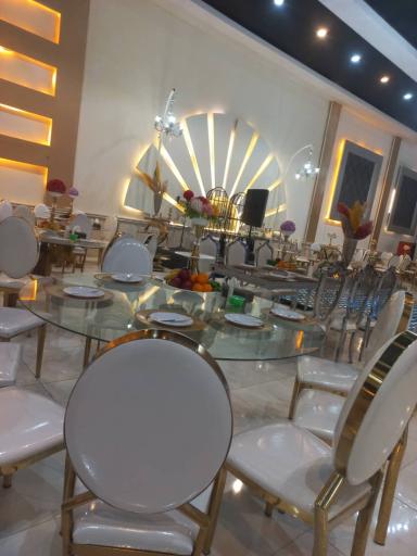 باغ تالار عمارت تشریفات مجنون