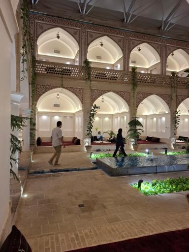 رستوران عمارت ماندگار