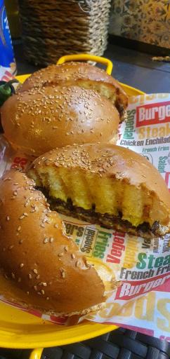 عکس گردن برگر (شعبه بهار)