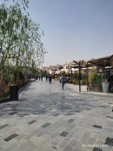 عکس مجتمع تجاری راویس