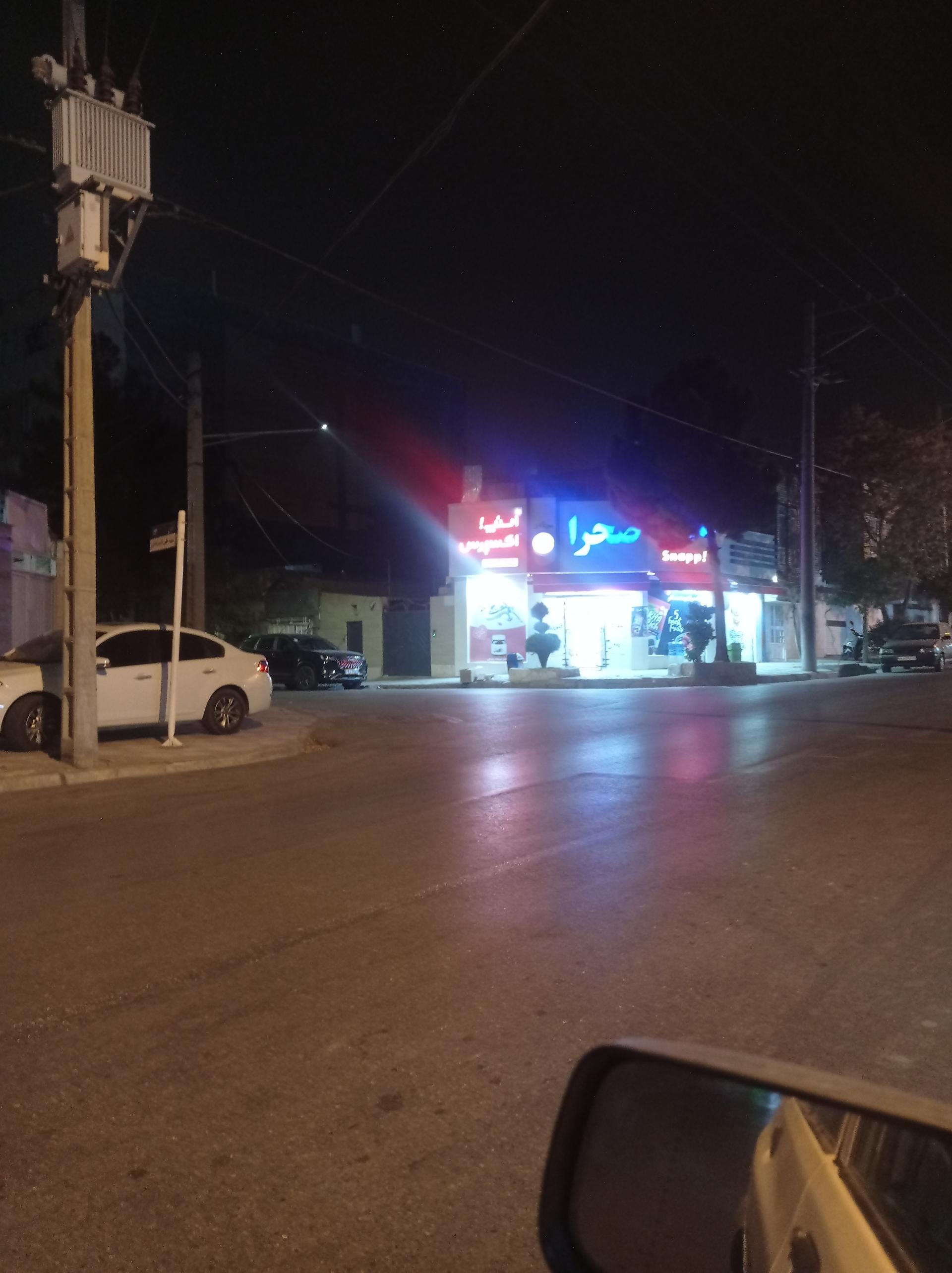 عکس سوپر مارکت صحرا