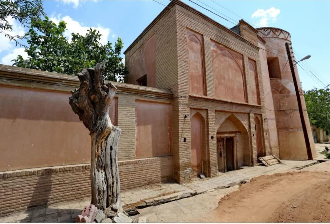 عکس خانه دکتر قریب