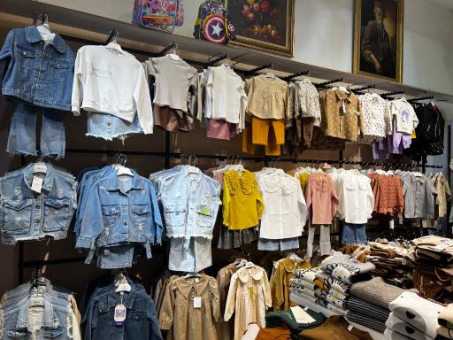 عکس فروشگاه بی بی ست 