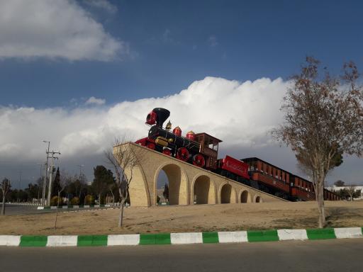 عکس میدان راه آهن دامغان
