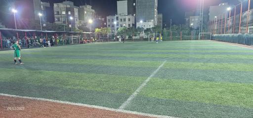 عکس ورزشگاه شهید قیانوری