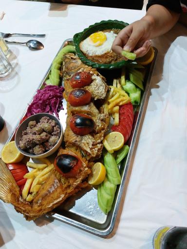 رستوران لوتکاچی
