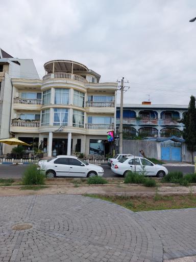 رستوران لوتکاچی