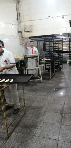 عکس نان فانتزی و شیرینی پزی برکت آریا