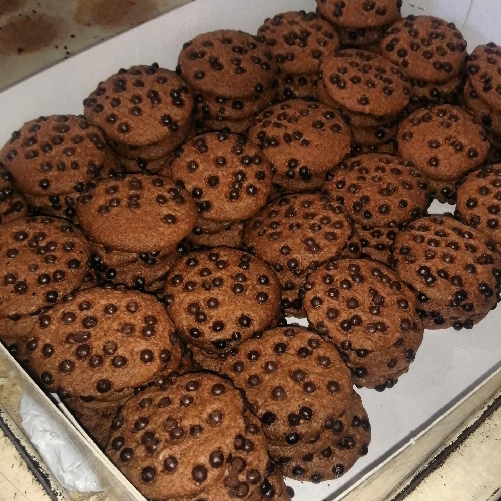 عکس نان فانتزی و شیرینی پزی برکت آریا