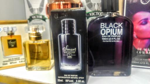 عکس فروشگاه لوازم آرایشی بهداشتی نازگل