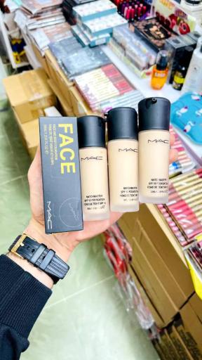 عکس فروشگاه لوازم آرایشی بهداشتی نازگل