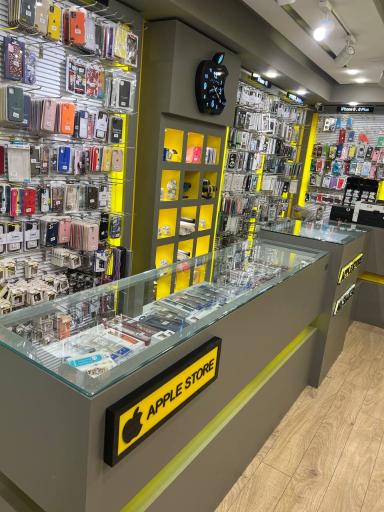 عکس اپل استور علی شاکری