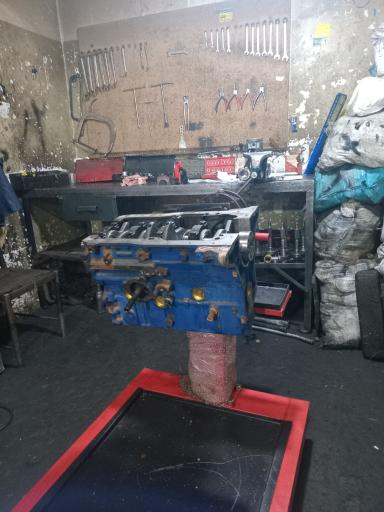 عکس تعمیرگاه نیسان دیزل هادی و مهدی