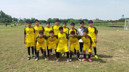 عکس مدرسه فوتسال آذرباد