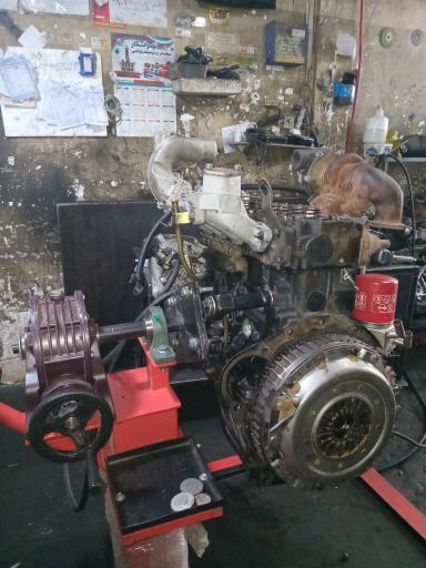 عکس تعمیرگاه نیسان دیزل هادی و مهدی