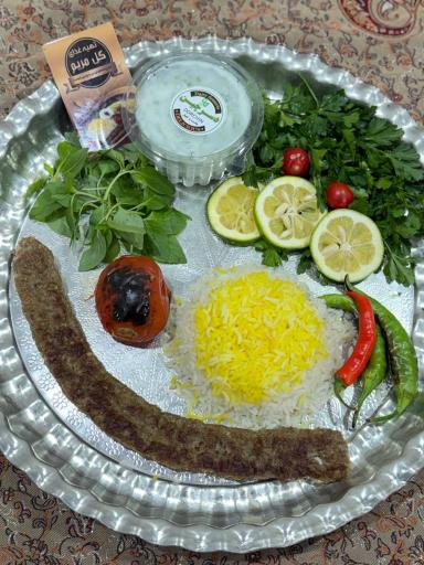 عکس تهیه غذای گل مریم 