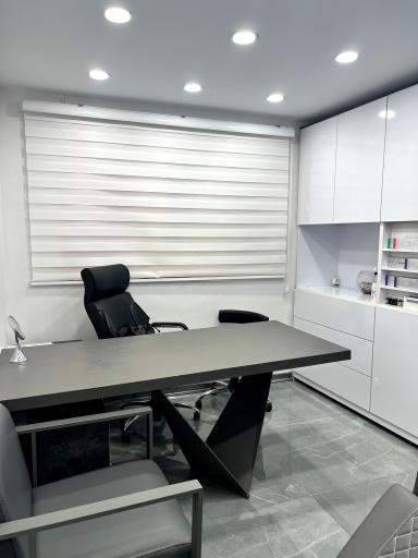 عکس مرکز پوست و مو و لیزر مروارید