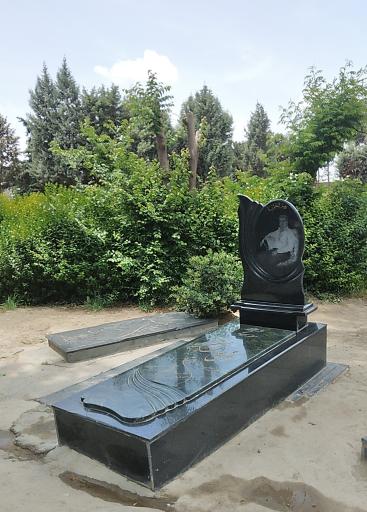 عکس آرامگاه شادروان محمدعلی انتظاری اشکذری