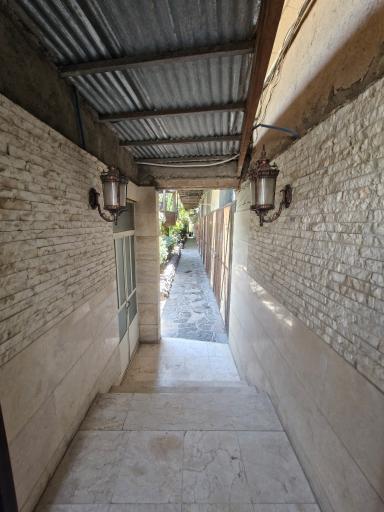 رستوران بی نام