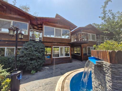 رستوران بی نام