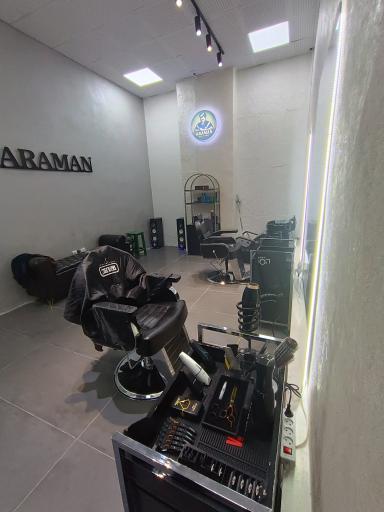 آرایشگاه مردانه آرامَن