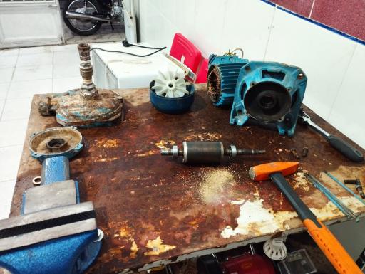 عکس تعمیر پمپ آب و آبگرمکن و بخاری