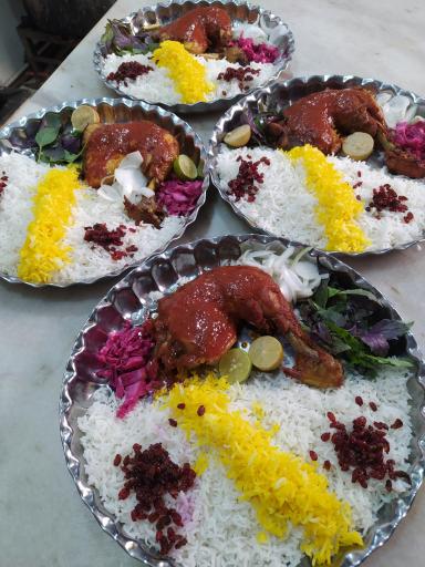 عکس رستوران و سفره خانه سنتی حمام گلشن