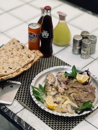 عکس طباخی طلوع شاندیز